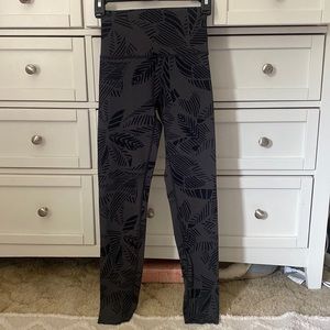 Aerie move printed 7/8 leggings size small
